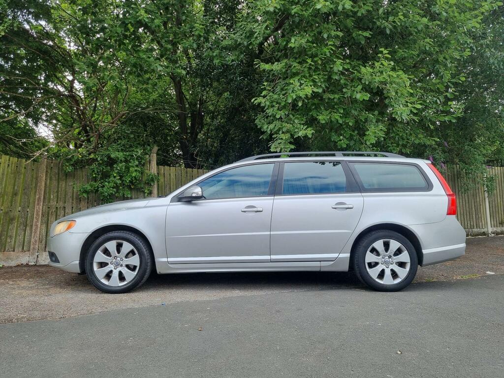 Volvo V70 2.4 D5 Se Estate Grey #9
