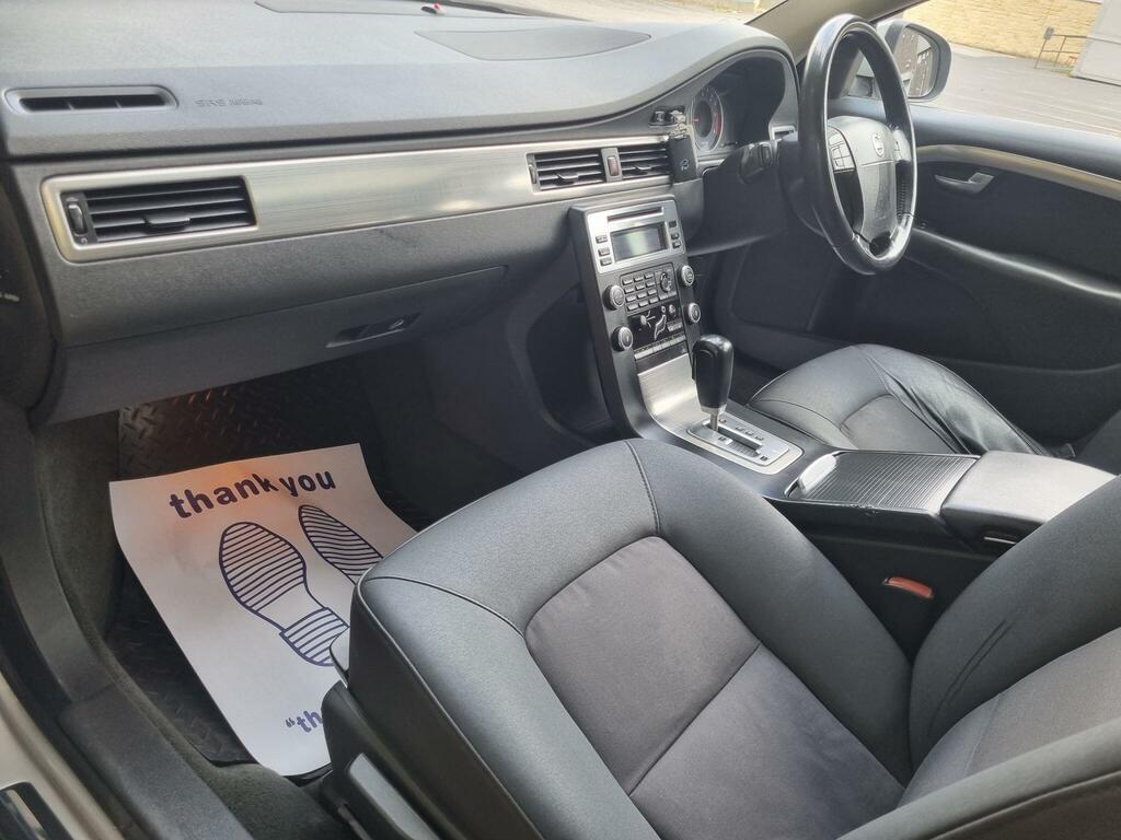 Volvo V70 2.4 D5 Se Estate Grey #15