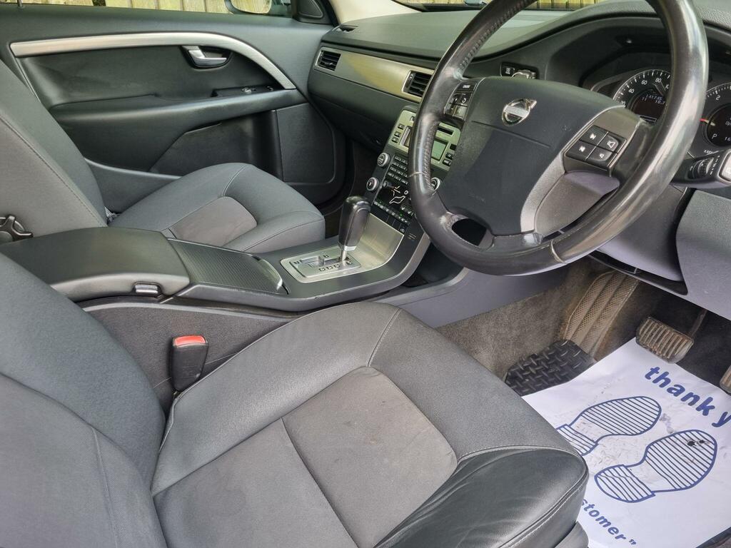 Volvo V70 2.4 D5 Se Estate Grey #13