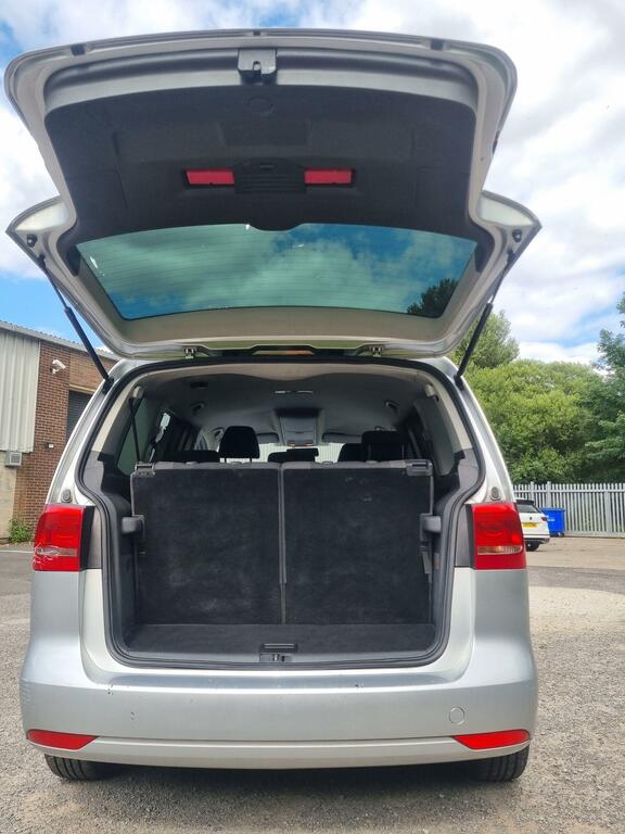 Volkswagen Touran Mpv Blue #13