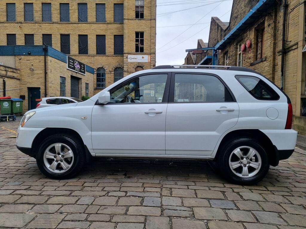 Kia Sportage 2.0 Crdi Black #8