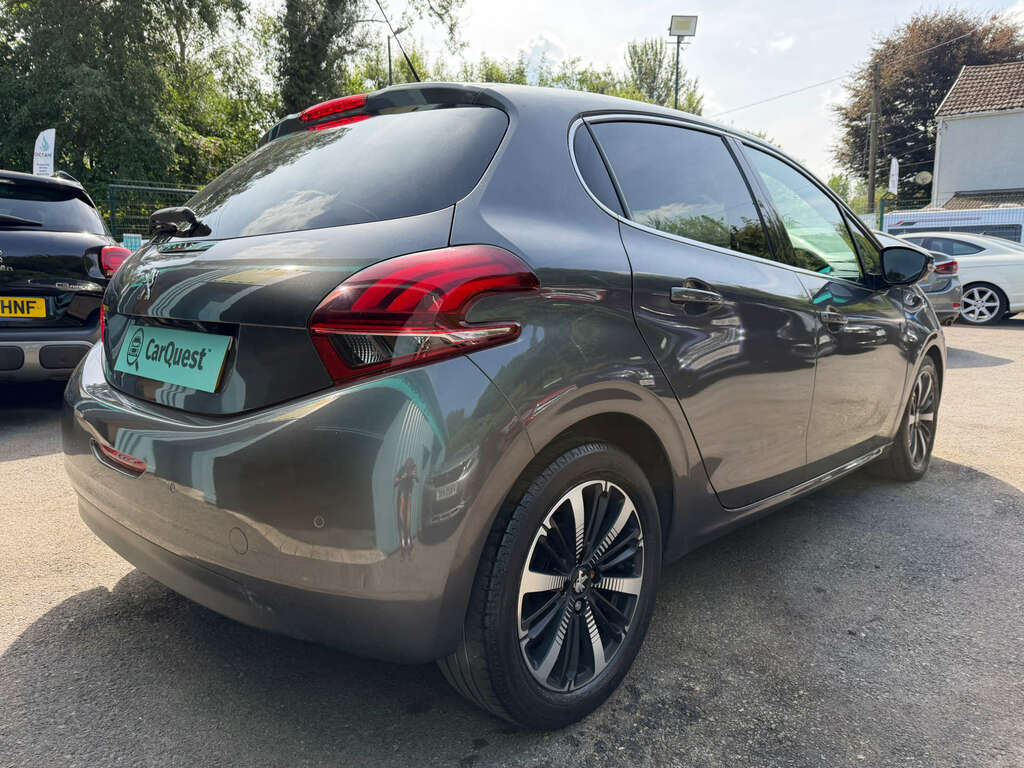Peugeot 208 1.2 208 Tech Edition Ss DU69LLF Grey #5