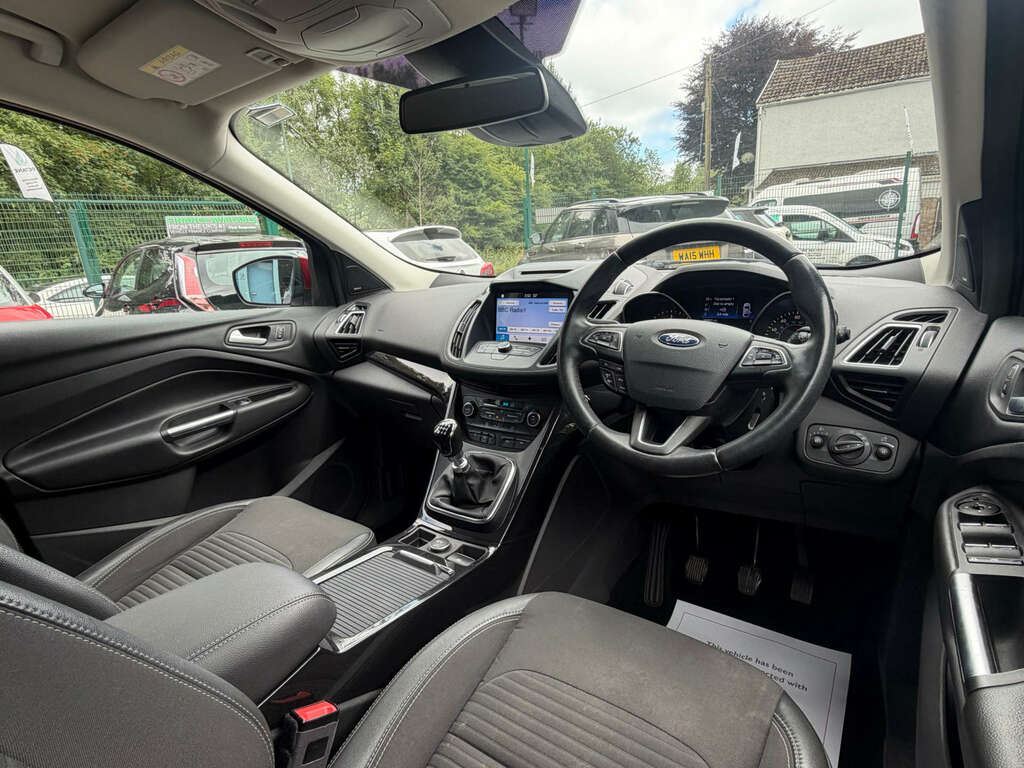 Ford Kuga 2.0 Kuga Titanium Tdci EK17VWR Red #2