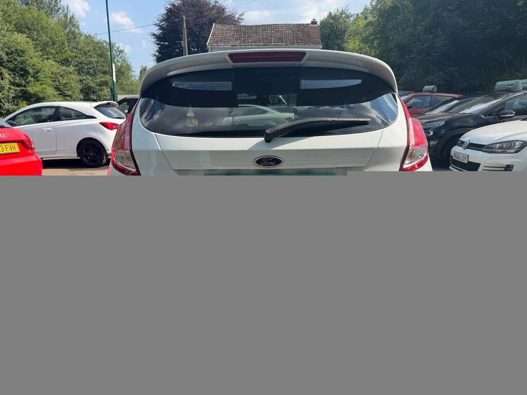 Ford Fiesta 1.2 Fiesta Zetec YM15XPC White #3