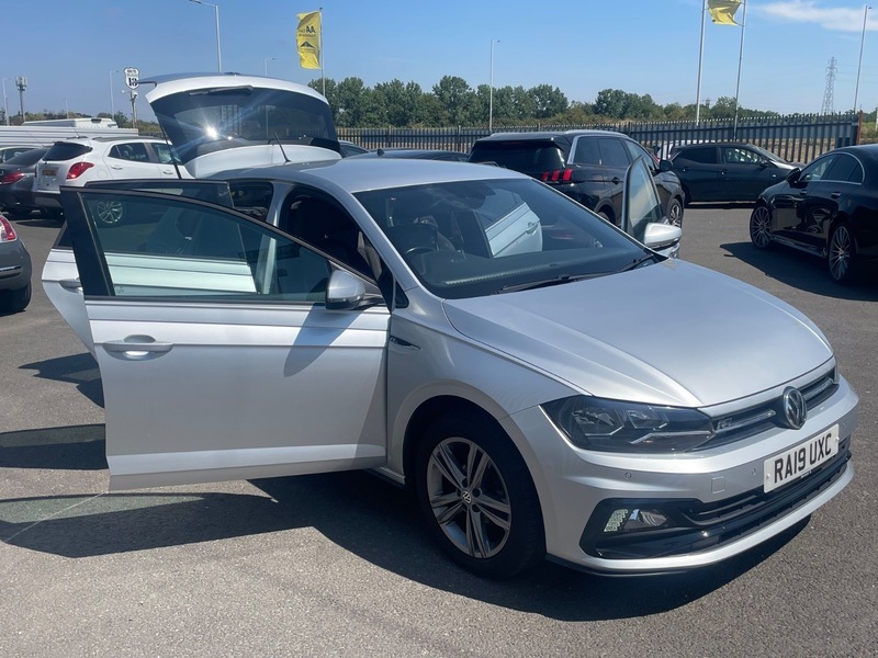 Volkswagen Polo 1.0 R-line Tsi RA19UXC #4