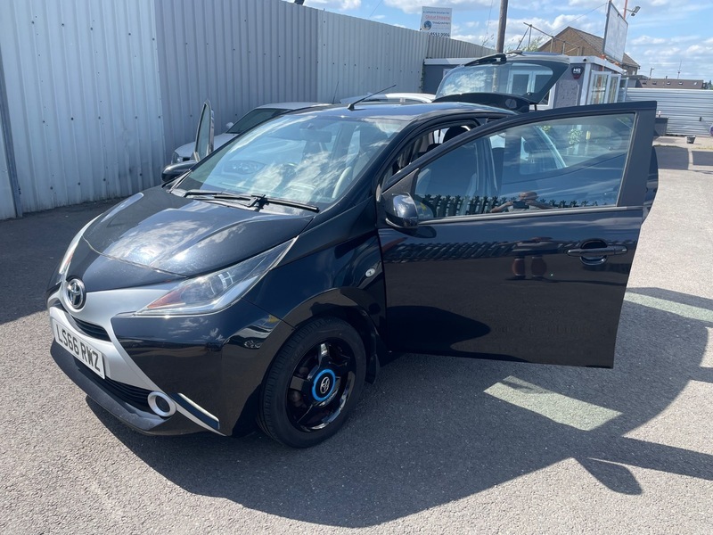Toyota Aygo Vvt-i X-play #6
