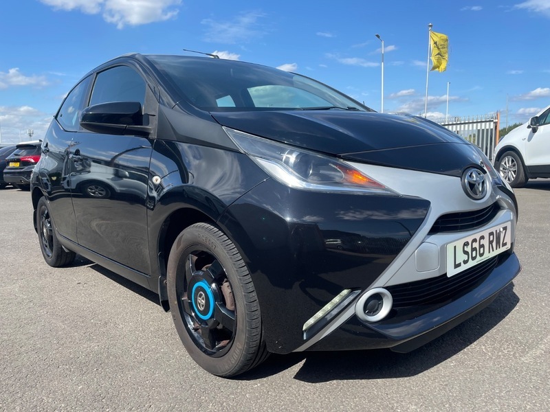 Toyota Aygo Vvt-i X-play #2