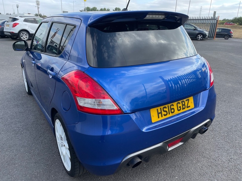 Suzuki Swift Hatchback Red #11