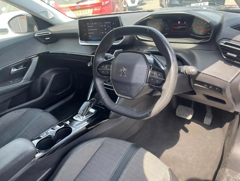 Peugeot 2008 Gt White #17