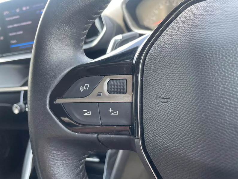 Peugeot 2008 Gt White #22