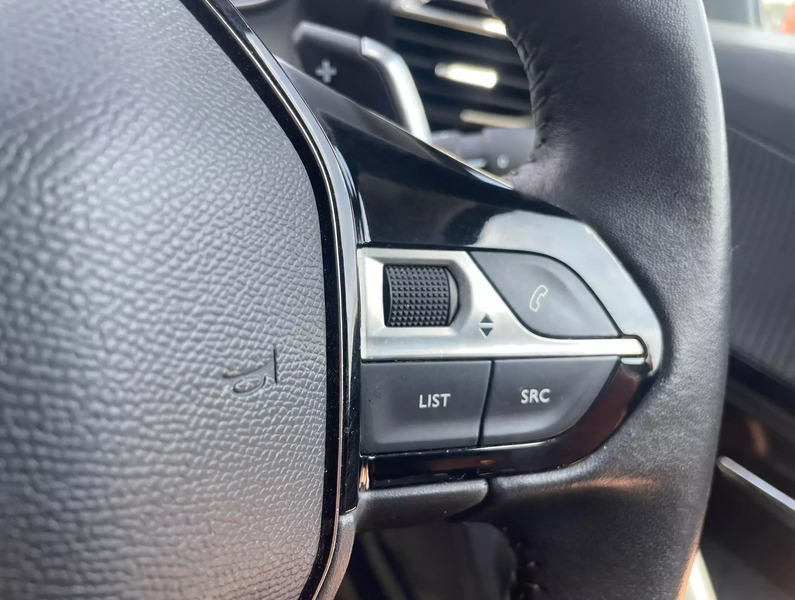 Peugeot 2008 Gt White #21