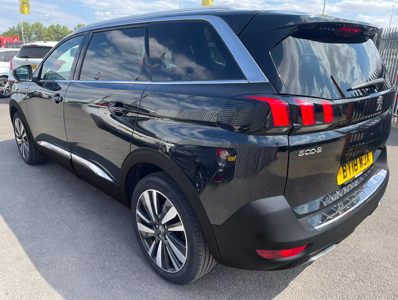 Peugeot 5008 Green #10