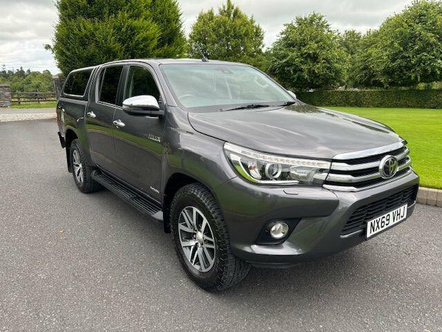 Toyota HILUX 2.4 D-4d Invincible 4Wd Euro 6 Ss Tss Grey