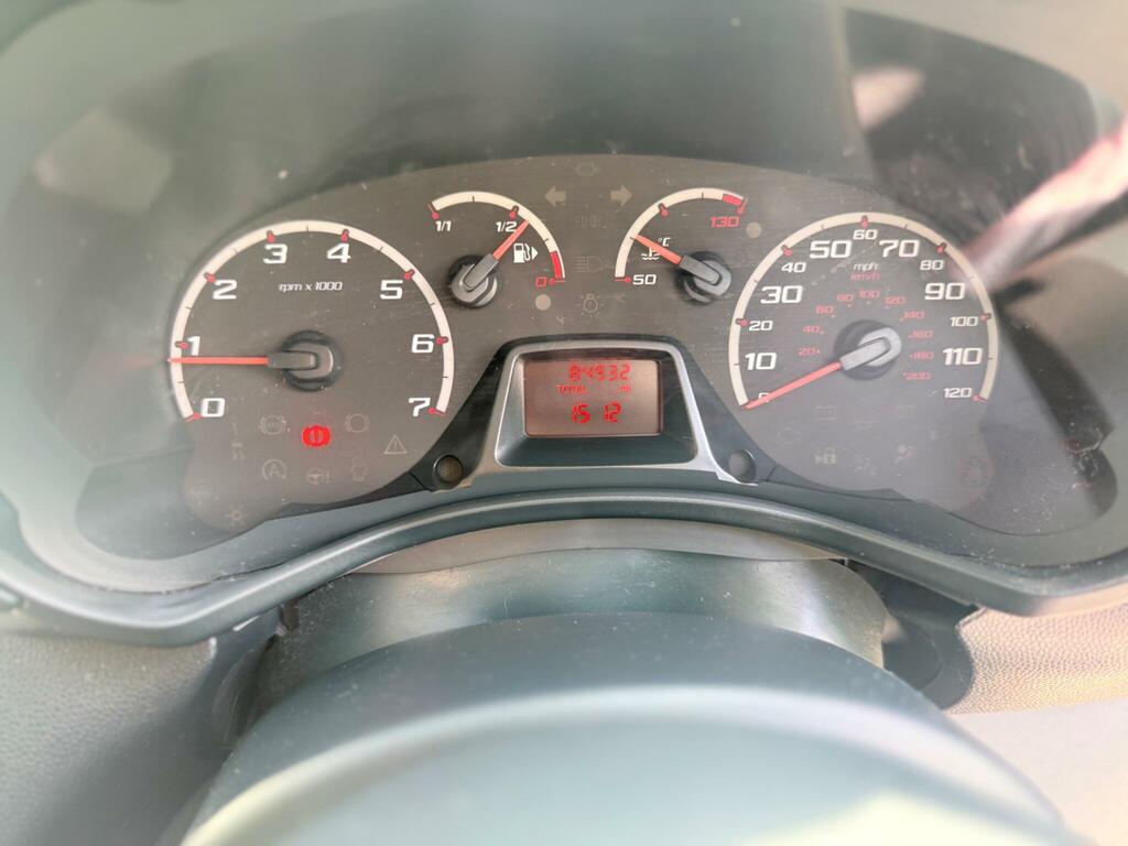 Ford KA Zetec 2013 62 Red #30