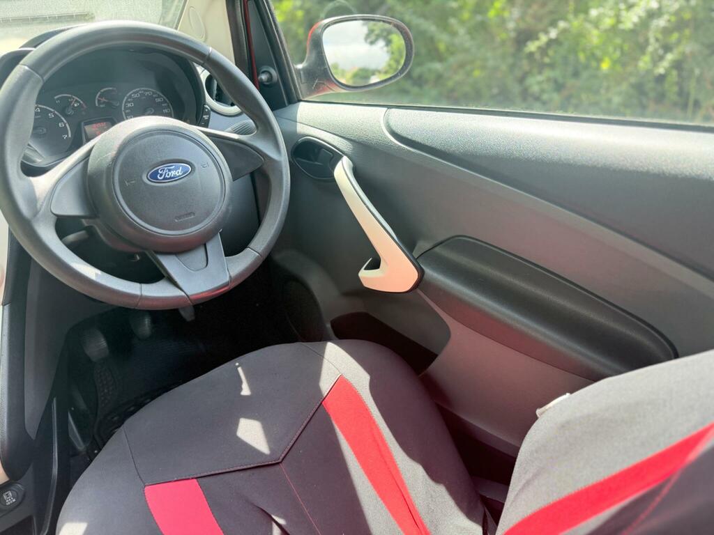 Ford KA Zetec 2013 62 Red #18