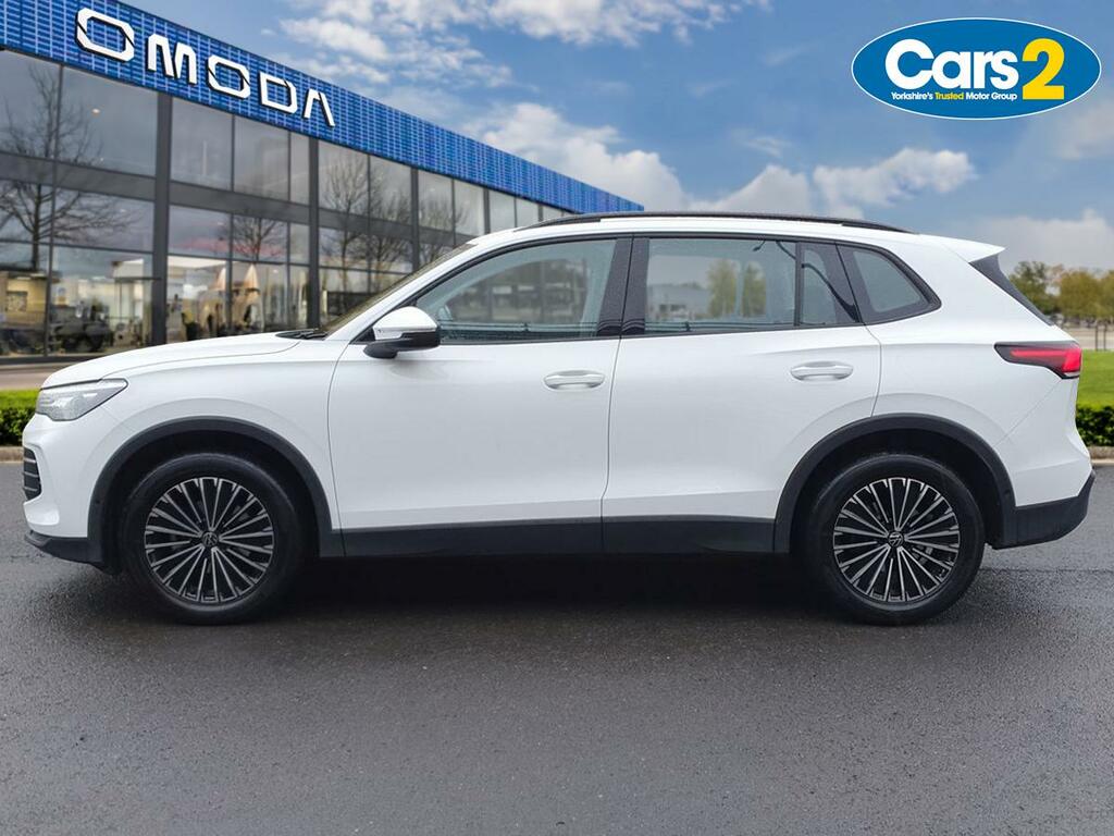 Volkswagen Tiguan 1.5 Etsi Mhev Life Suv Hybrid Dsg Euro YR74NVS White #6