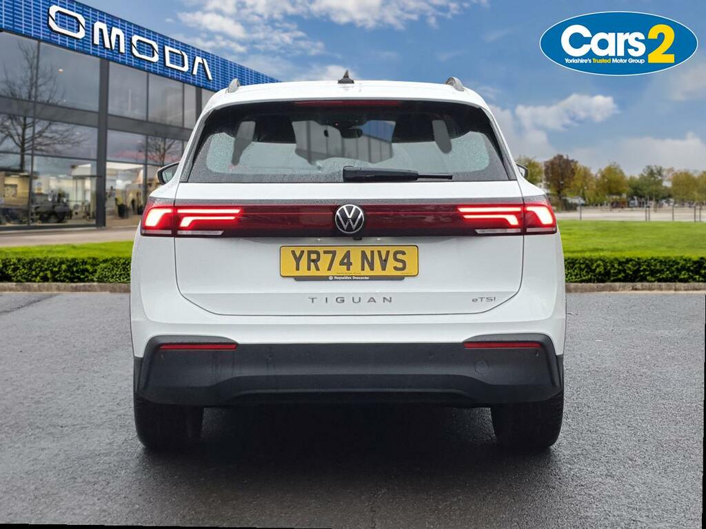 Volkswagen Tiguan 1.5 Etsi Mhev Life Suv Hybrid Dsg Euro YR74NVS White #4