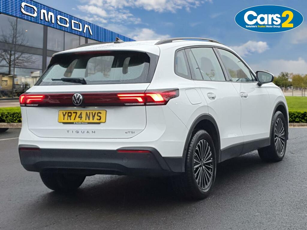 Volkswagen Tiguan 1.5 Etsi Mhev Life Suv Hybrid Dsg Euro YR74NVS White #3