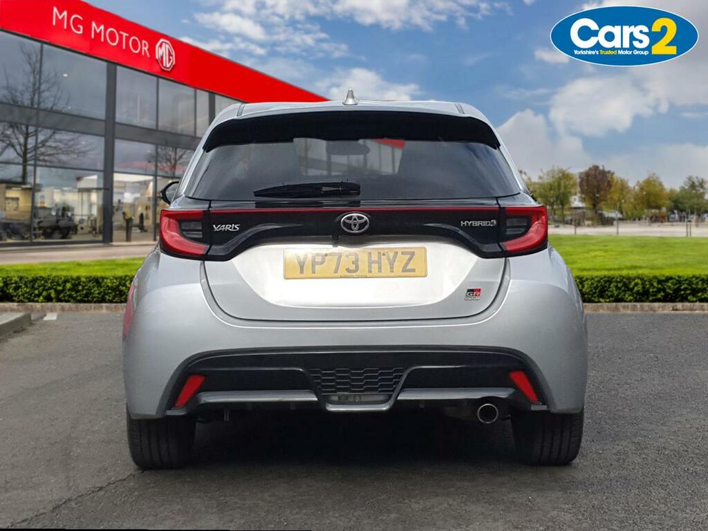 Toyota Yaris 1.5 Hybrid Gr Sport Cvt YP73HYZ Silver #4