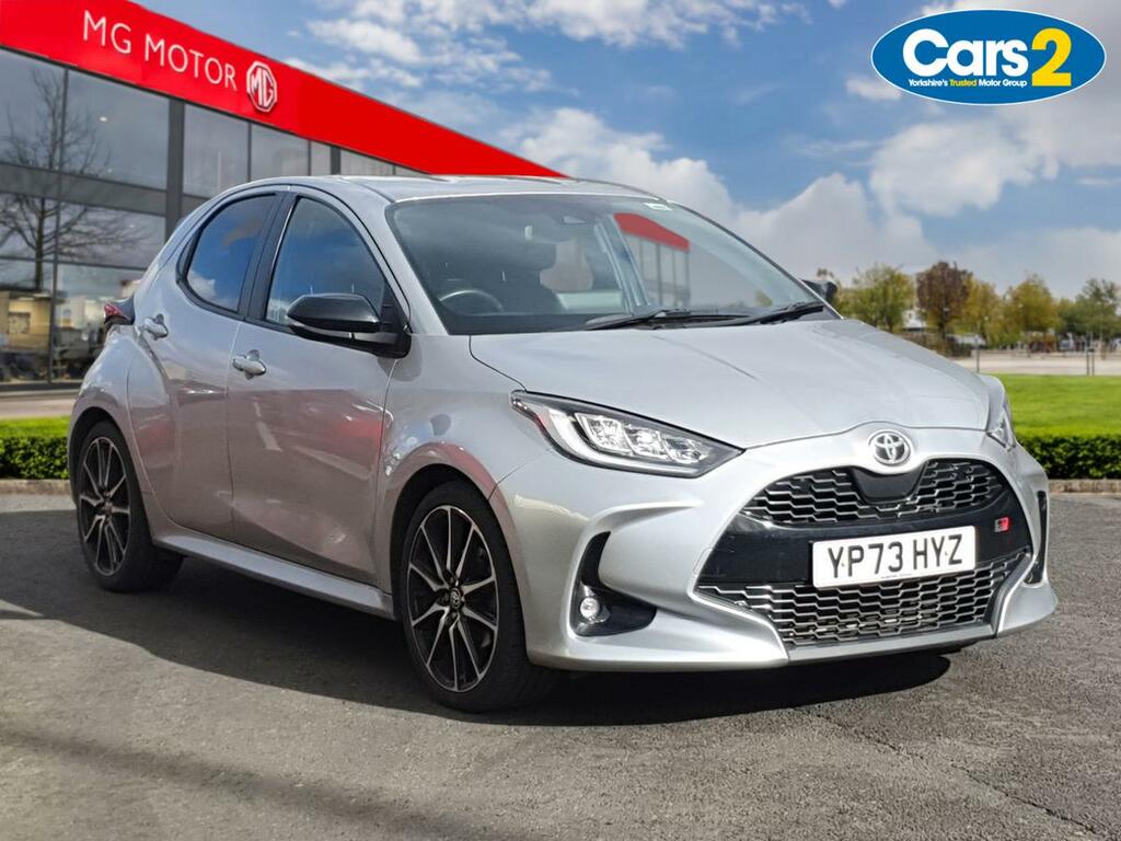 Toyota Yaris 1.5 Hybrid Gr Sport Cvt YP73HYZ Silver