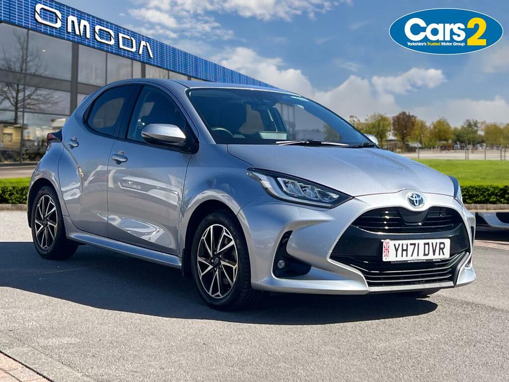 Toyota Yaris 1.5 Hybrid Design Cvt Silver