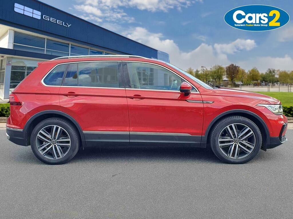 Volkswagen Tiguan 1.5 Tsi Elegance Suv Dsg Euro 6 Ss LP21NGF Red #2