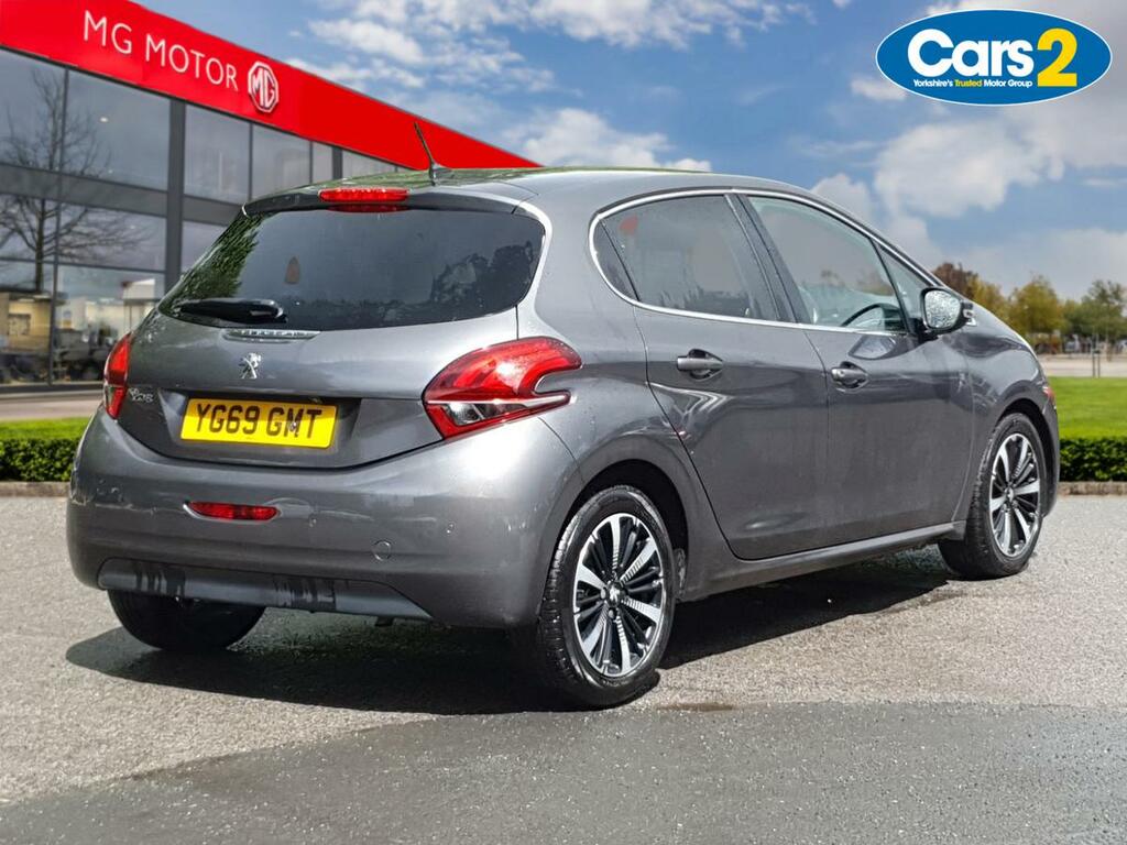 Peugeot 208 1.2 Puretech 82 Tech Edition Start Stop YG69GMT Grey #3