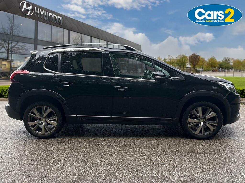 Peugeot 2008 1.2 Puretech 110 Allure Premium Black #2