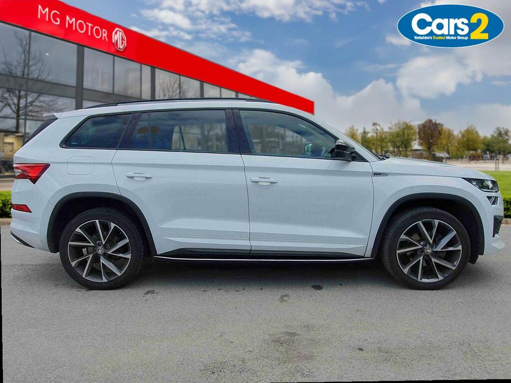 Skoda Kodiaq 1.5 Tsi Sport Line Dsg 7 Seat GD23LDU White #2