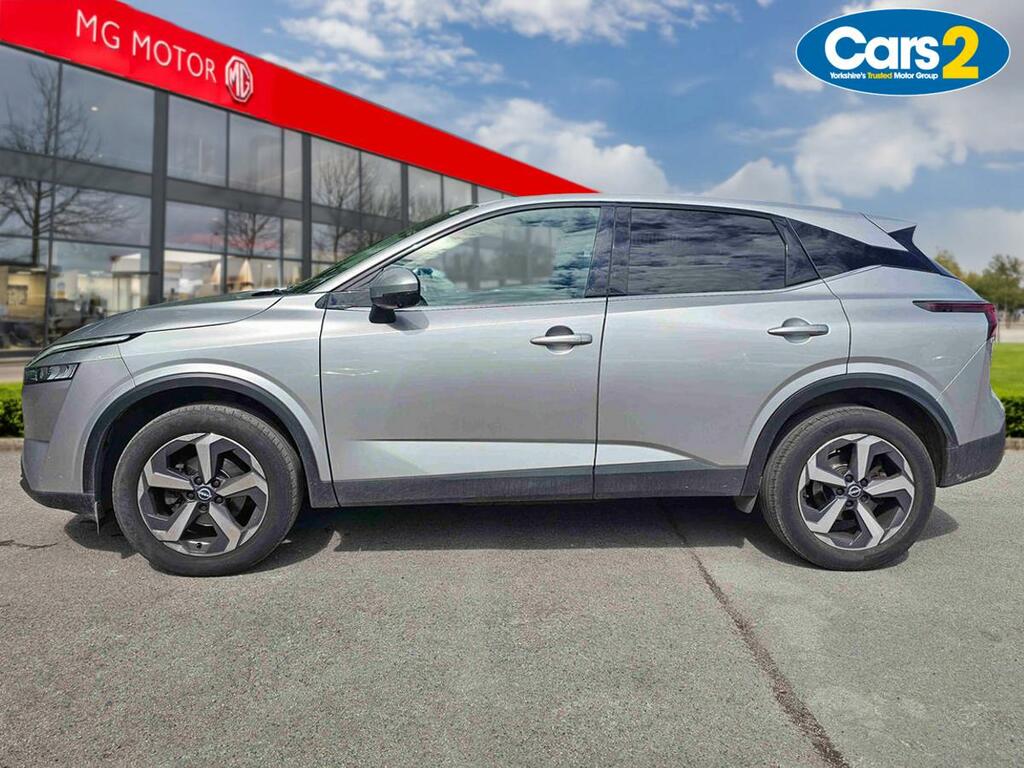 Nissan Qashqai 1.3 Dig-t Mh 158 N-connecta Xtronic YC72CFV Silver #6