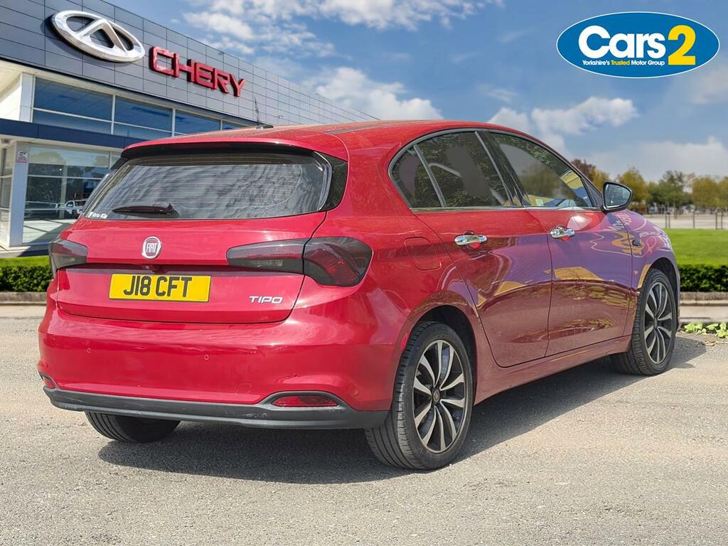 Fiat Tipo 1.3 Multijet Lounge Red #3