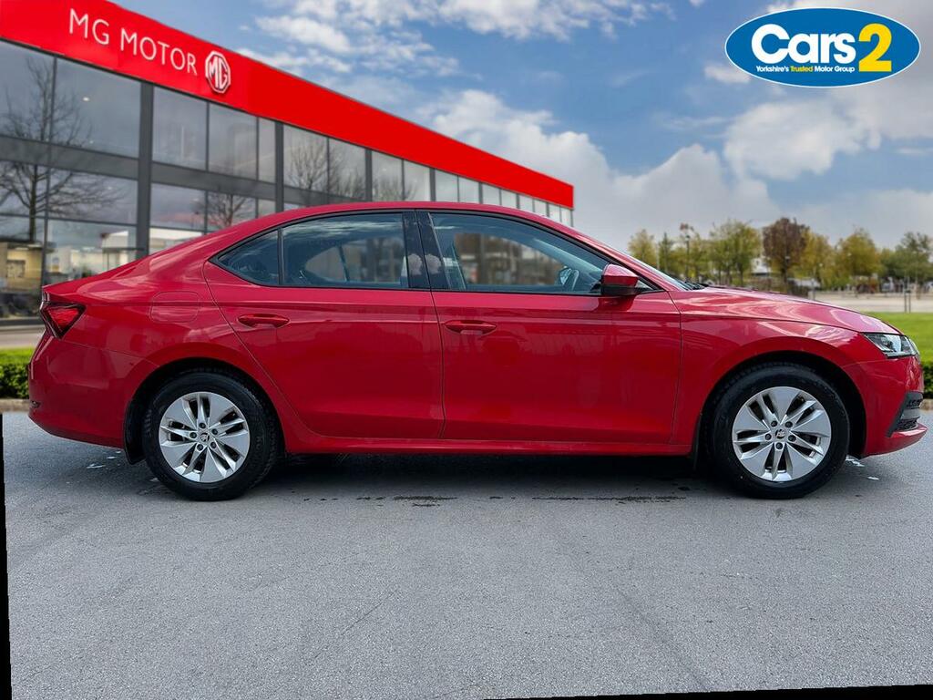 Skoda Octavia 1.5 Tsi Se Technology Red #2