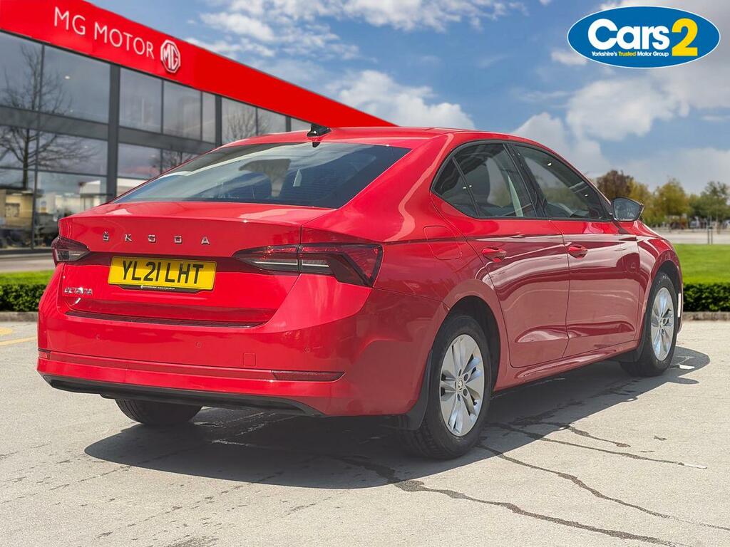 Skoda Octavia 1.5 Tsi Se Technology Red #3