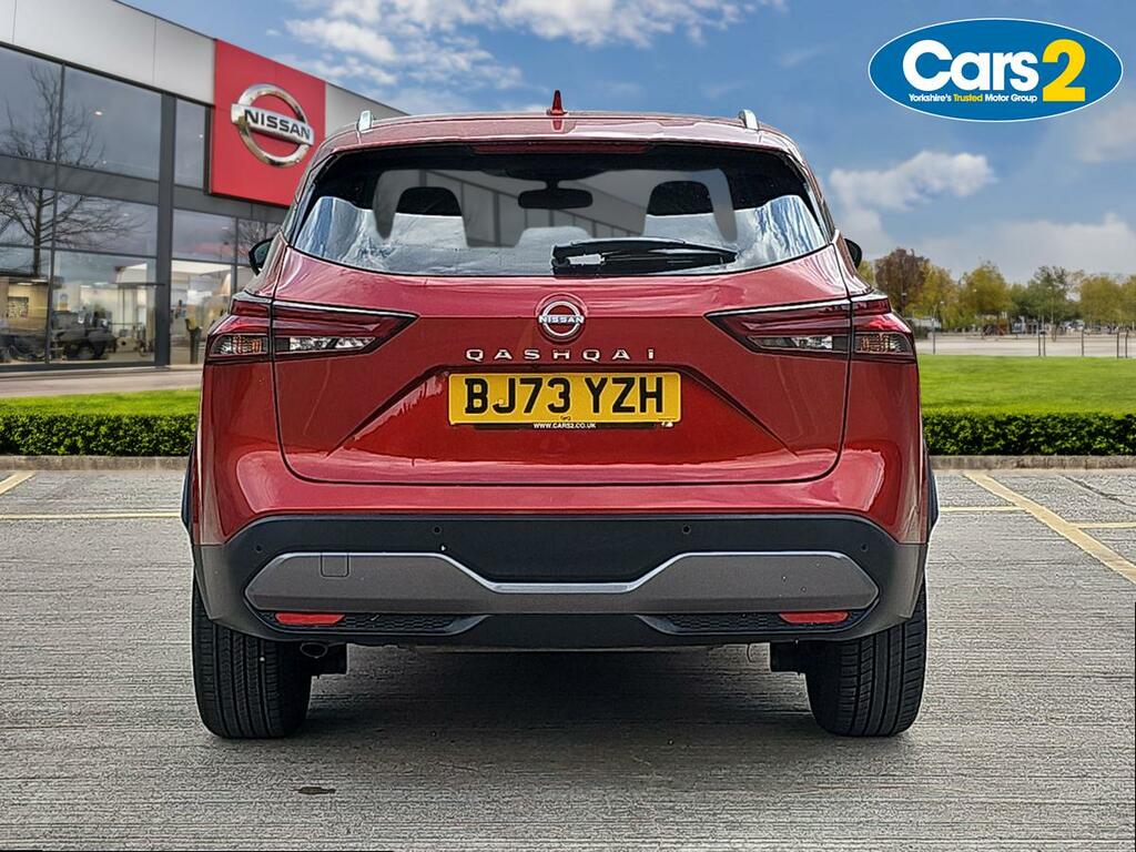 Nissan Qashqai 1.3 Dig-t Mh N-connecta BJ73YZH Red #4