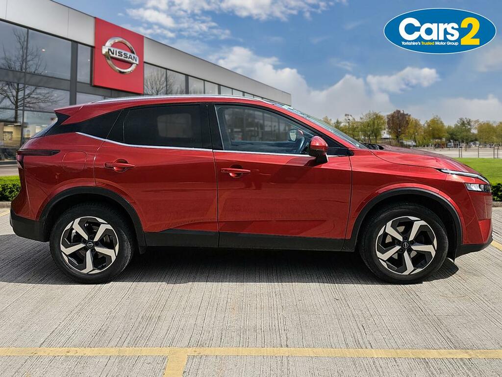 Nissan Qashqai 1.3 Dig-t Mh N-connecta BJ73YZH Red #2