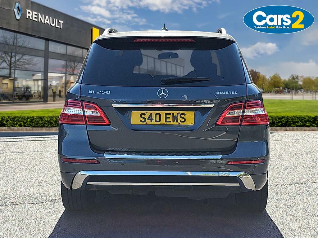 Mercedes-Benz M Class Ml250 Cdi Bluetec Amg Line Premium Grey #4