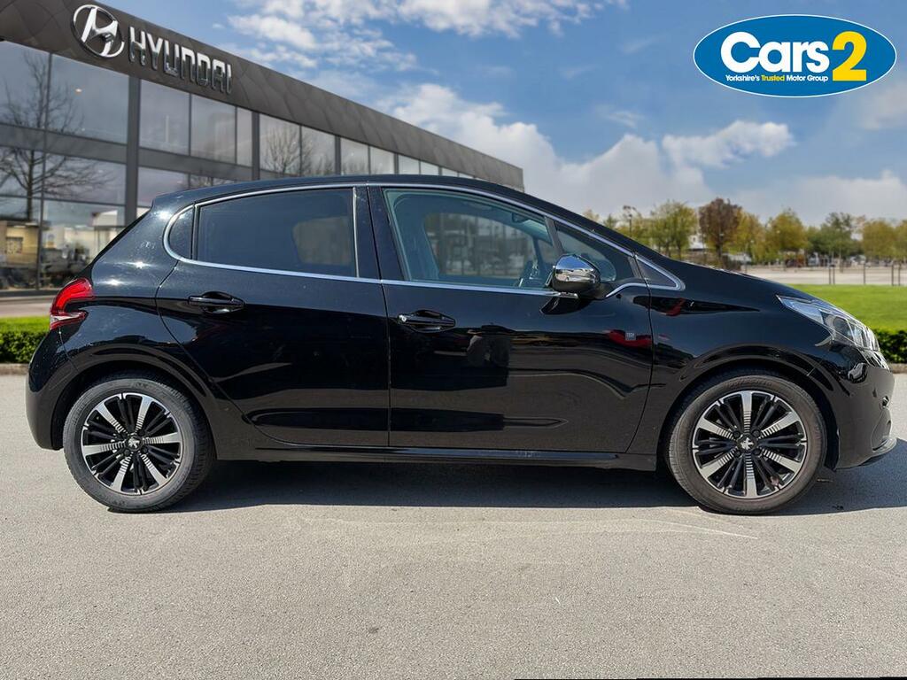 Peugeot 208 1.2 Puretech 82 Tech Edition Start Stop Black #2