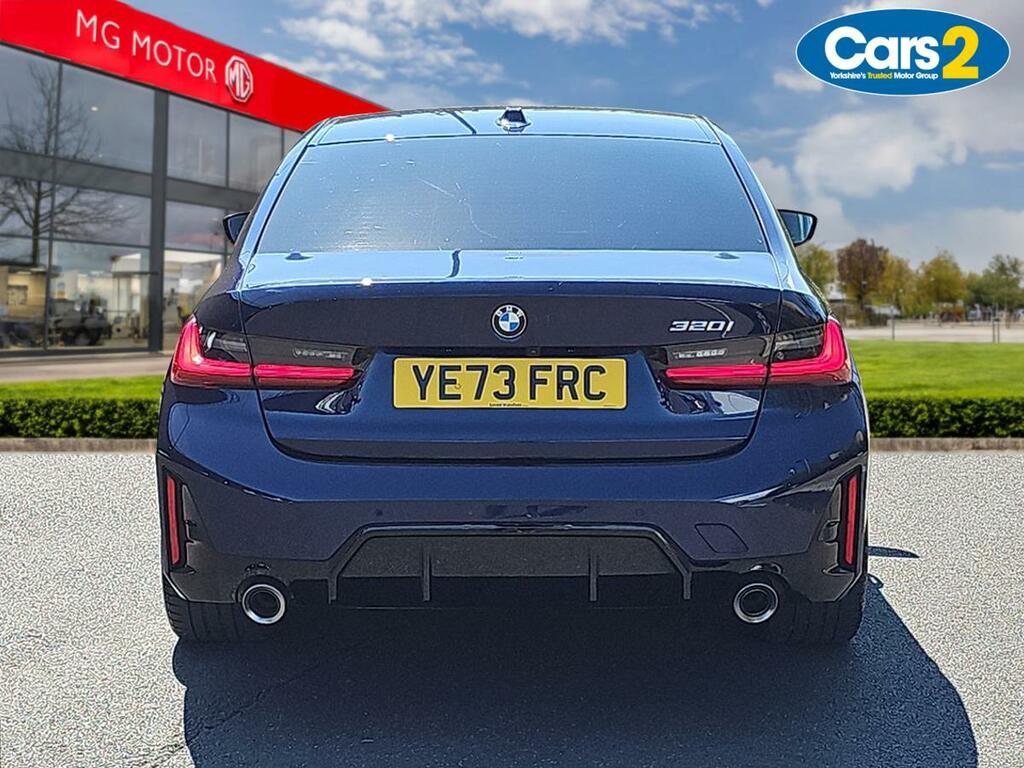 BMW 3 Series 320I M Sport Step YE73FRC Blue #4