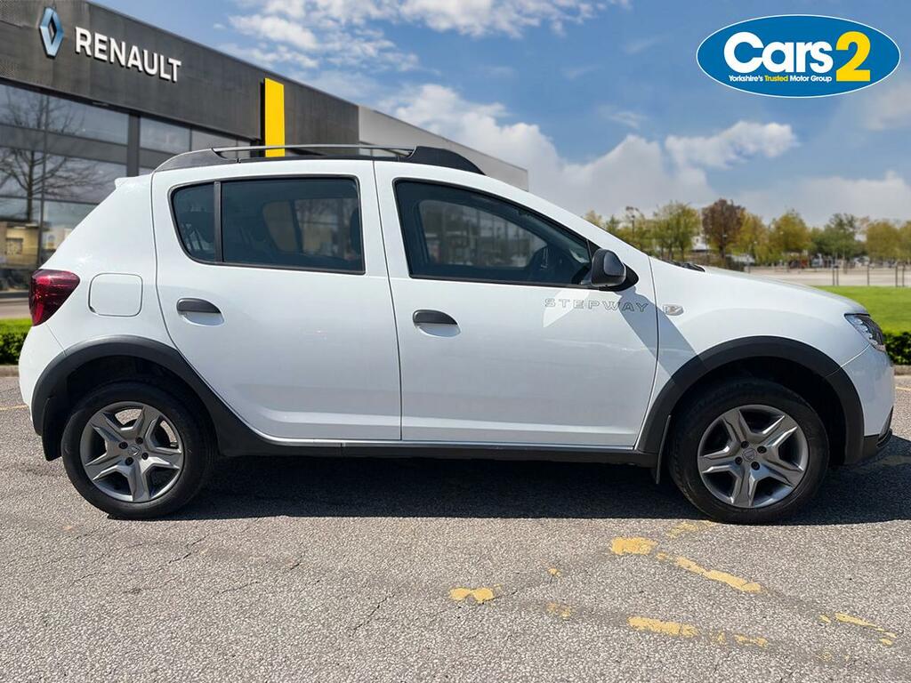 Dacia Sandero Stepway 0.9 Tce Comfort YB68CFX White #2