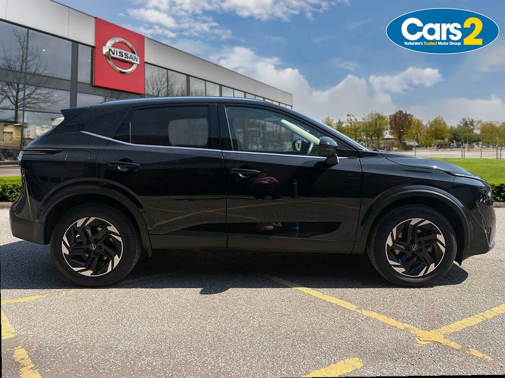 Nissan Qashqai 1.3 Dig-t Mh N-connecta OV75AVR Black #2
