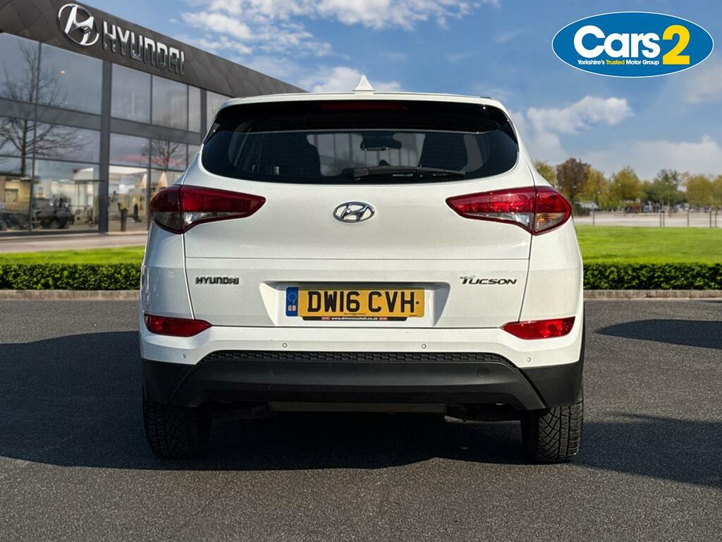 Hyundai Tucson 1.7 Crdi Blue Drive S 2Wd White #4