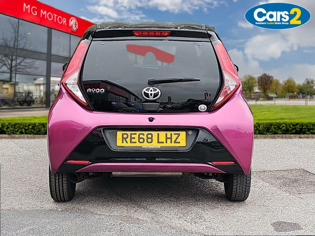 Toyota Aygo 1.0 Vvt-i X-cite 5 Tss Purple #4
