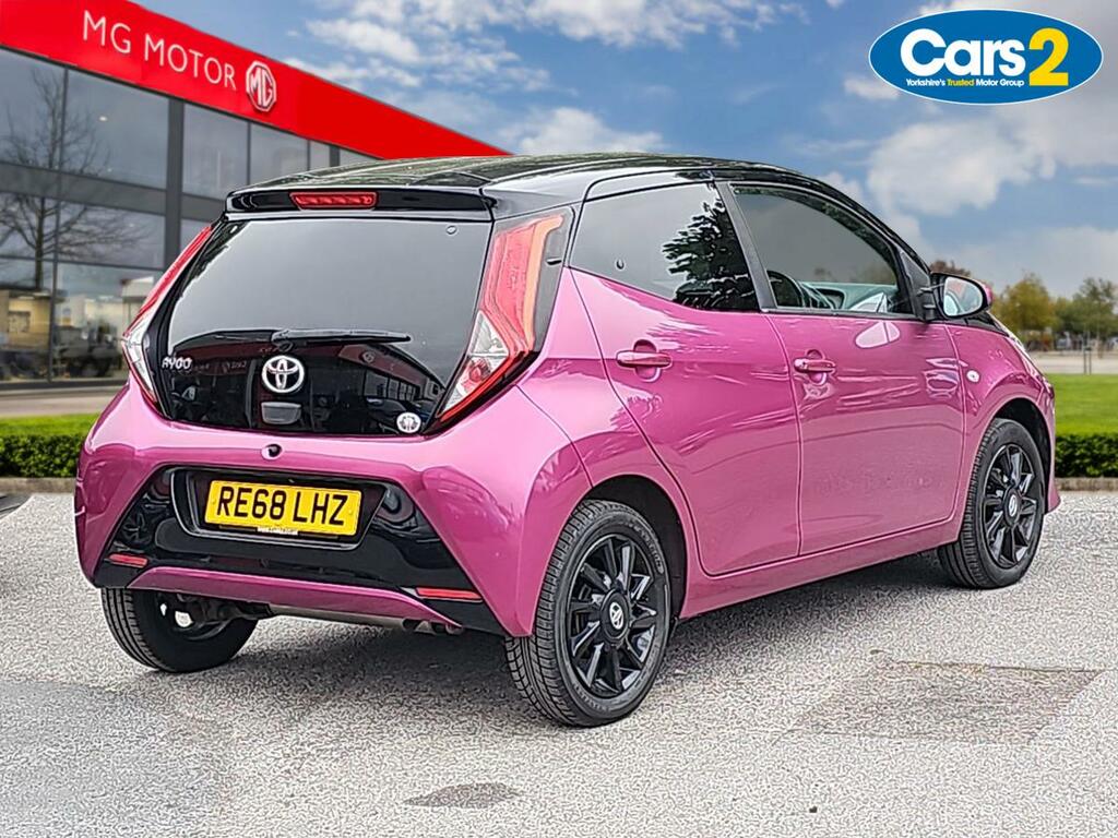 Toyota Aygo 1.0 Vvt-i X-cite 5 Tss Purple #3
