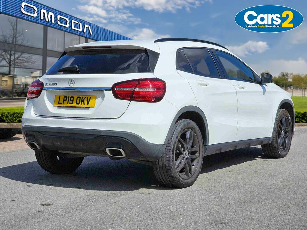 Mercedes-Benz GLA Class Gla 180 Urban Edition LP19OKV White #3