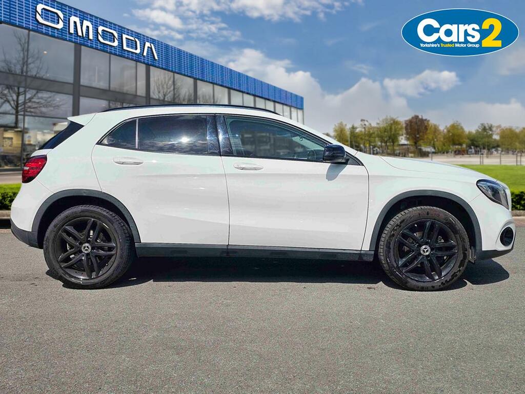 Mercedes-Benz GLA Class Gla 180 Urban Edition LP19OKV White #2