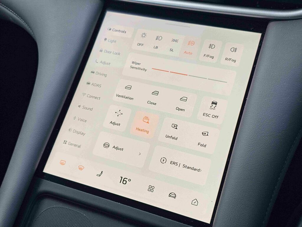 MG IM6 100Kwh Launch Edition Suv 4Wd 7 Black #24