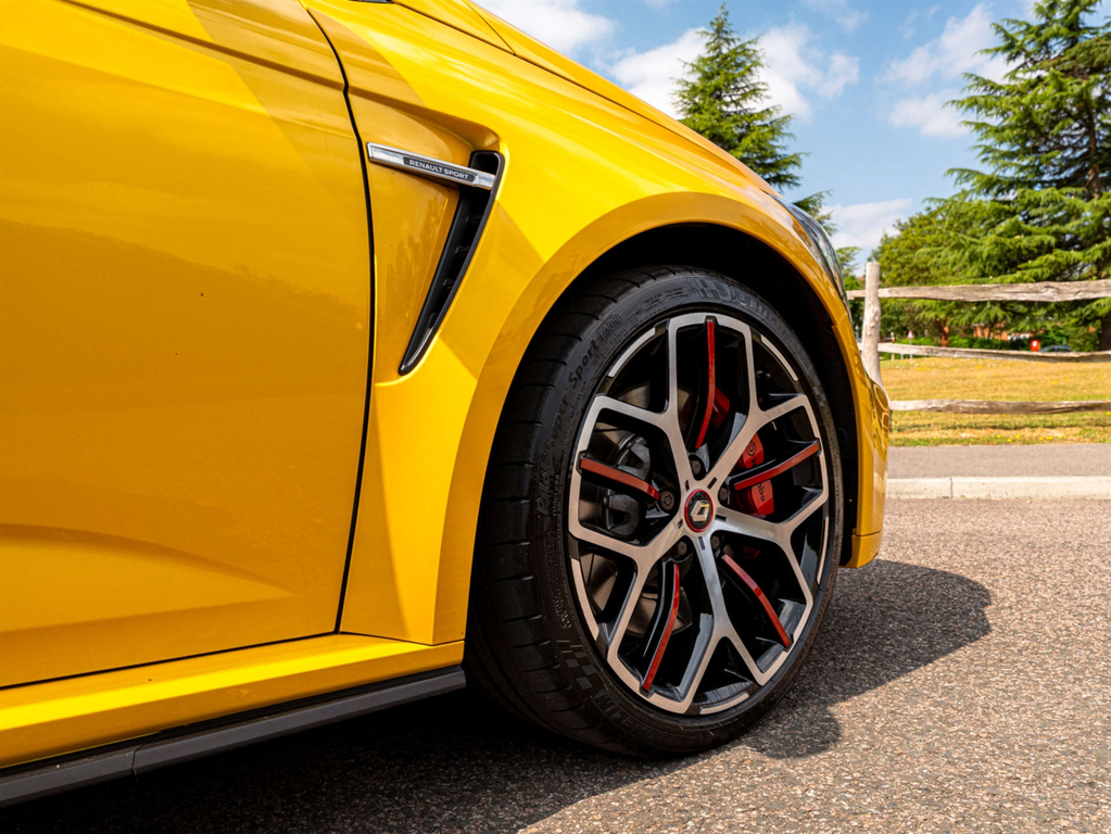 Renault Megane Sport Trophy Yellow #5