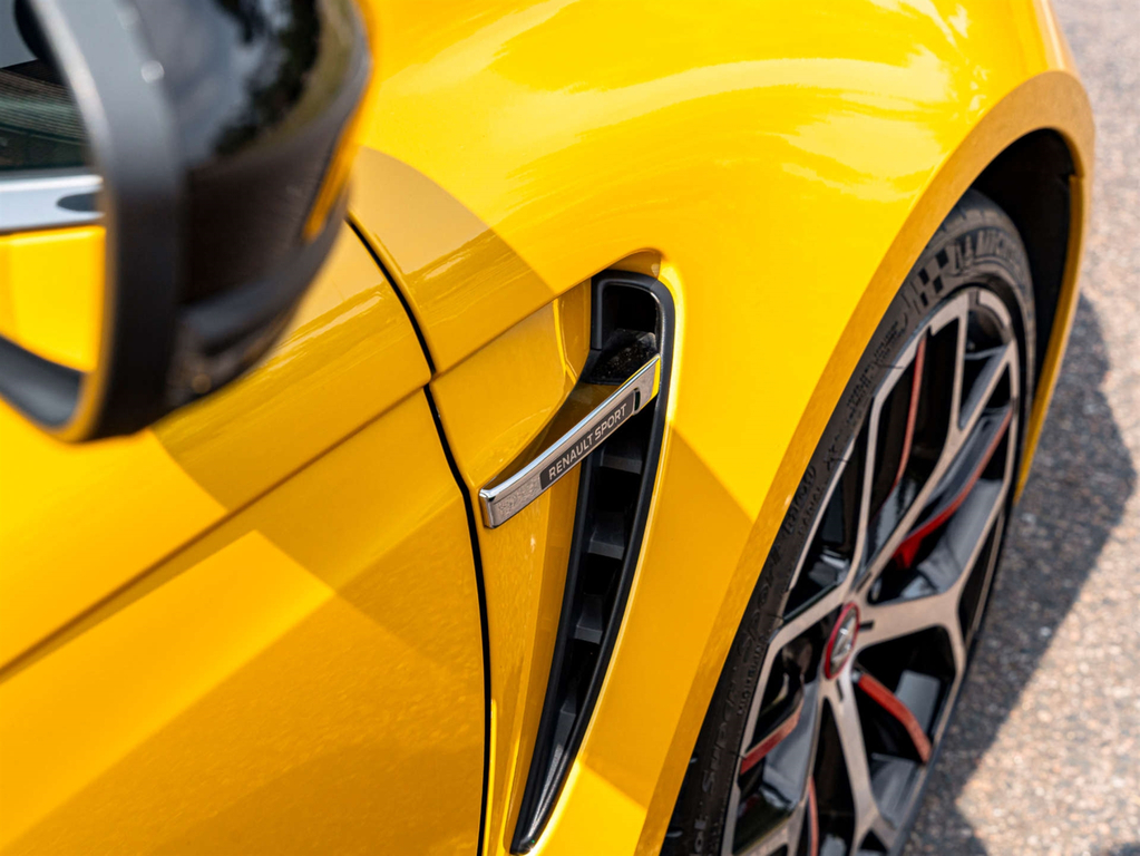 Renault Megane Sport Trophy Yellow #4