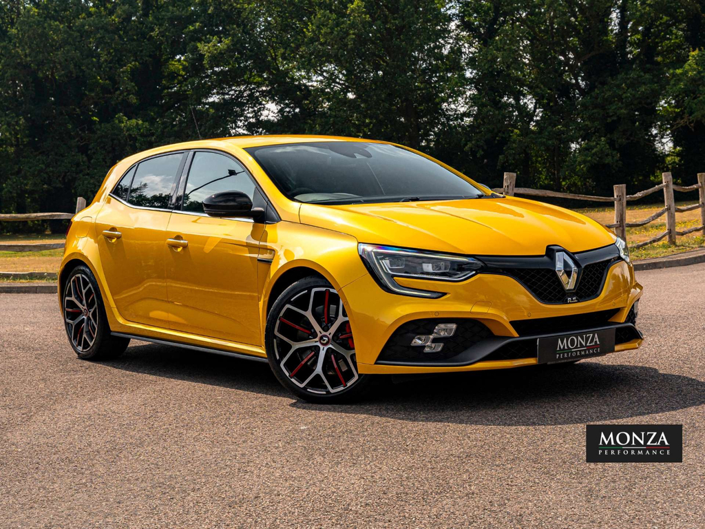 Renault Megane Sport Trophy Yellow