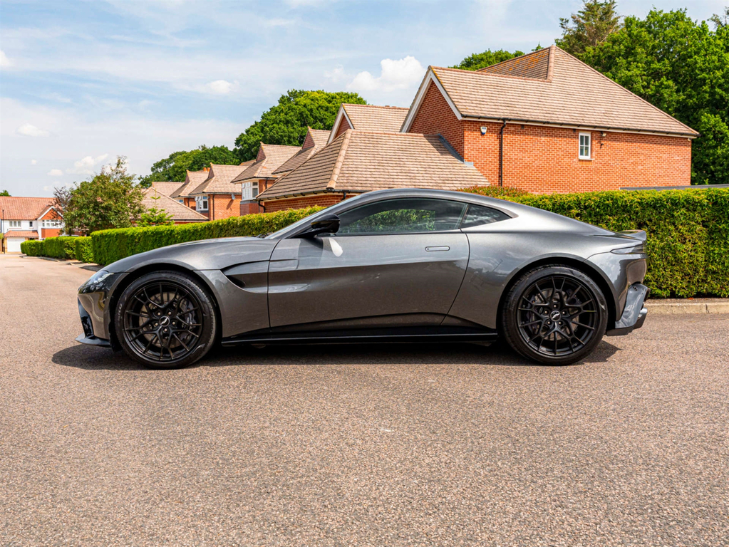 Aston Martin Vantage F1 Coupe Green #9